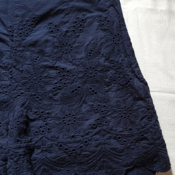 Draper James RSVP Size 12 Navy Blue Embroidered Eyelet Shorts - Picture 2 of 7
